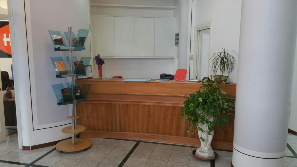 Domus Hotel Alessandria Exterior photo