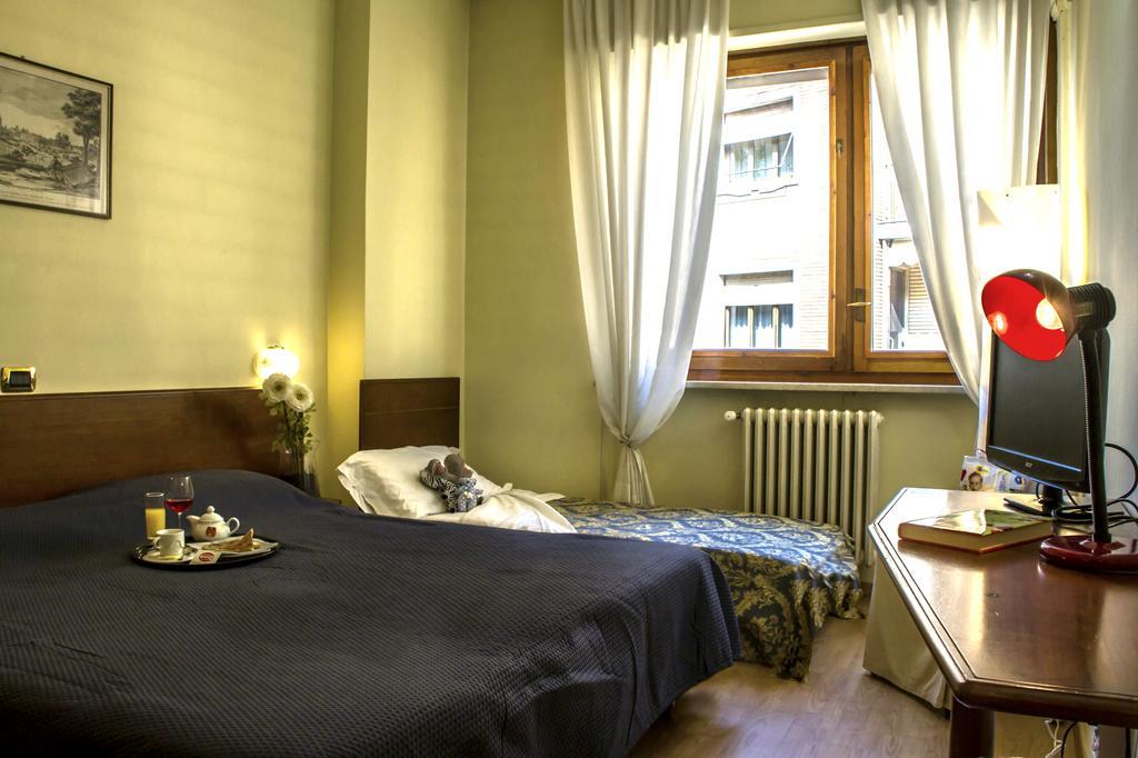 Domus Hotel Alessandria Exterior photo